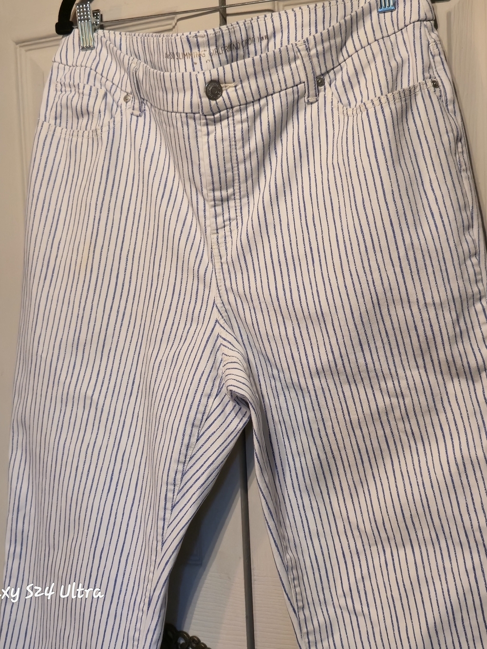 Chico's White Jeans with Navy Pinstripes Ankle Crop - Picture 8 of 9